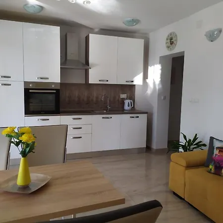 Apartmani Mira Nin Exterior photo