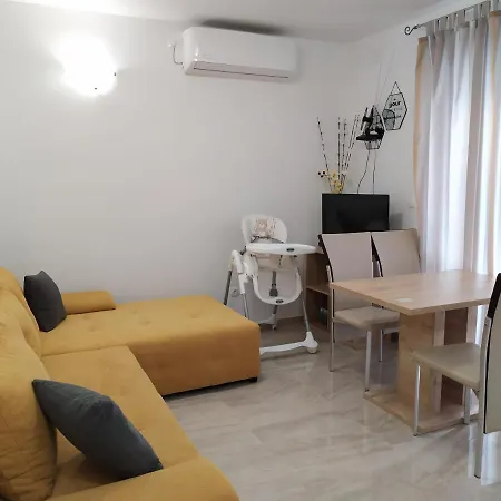 Apartmani Mira Nin Exterior photo