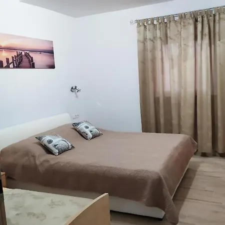 Apartmani Mira Nin Exterior photo