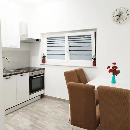 Apartmani Mira Nin Exterior photo