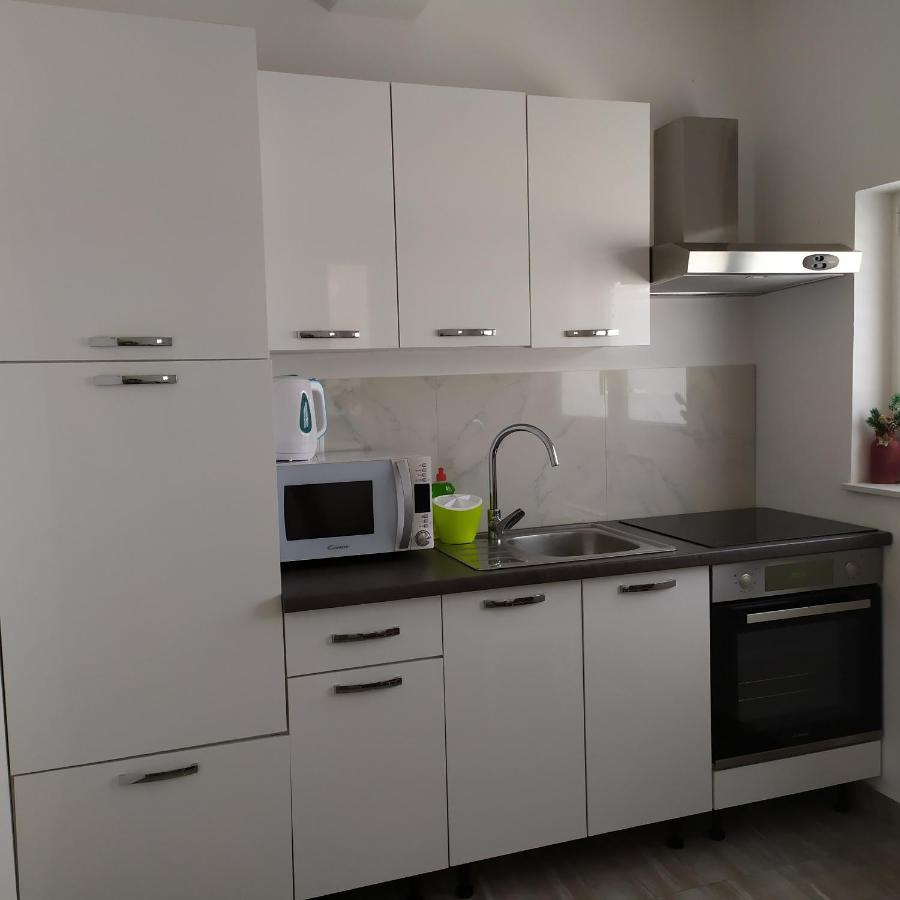 Apartment Mira Nin