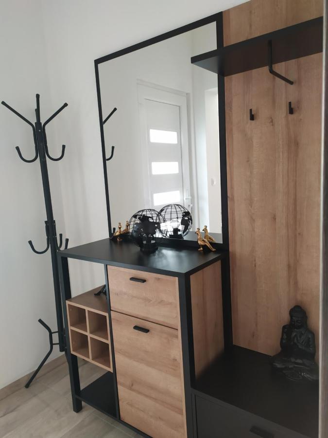 Apartment Mira Nin